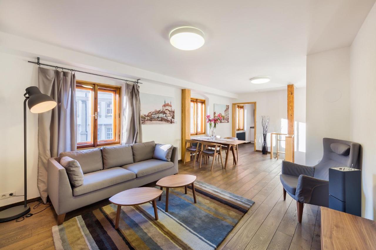Modern In A Picturesque 15th-century Building Semesterbostad